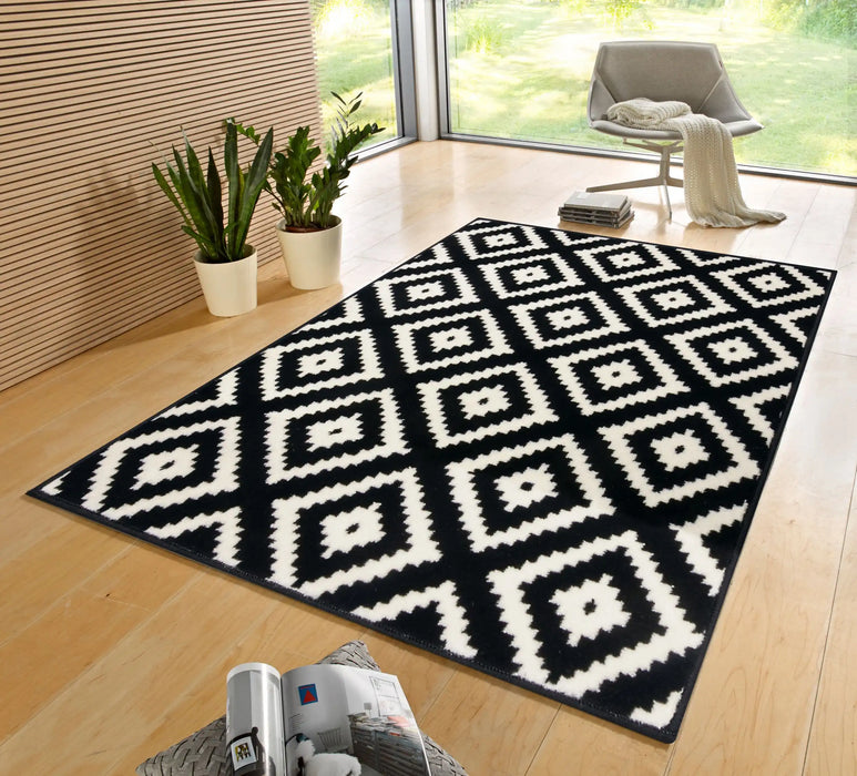 Hanse Home hamla diamond black cream Black Living Room Geometric Rug.