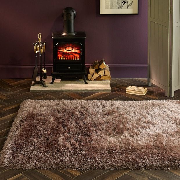 Extravagance-Lifestyle-Mink