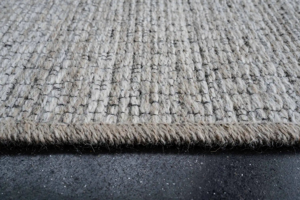 Mastercraft highline 99633 2010 99 Brown, Beige Living Room Wool Rug.