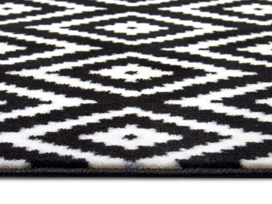 Hanse Home hamla diamond black cream Black Living Room Geometric Rug.