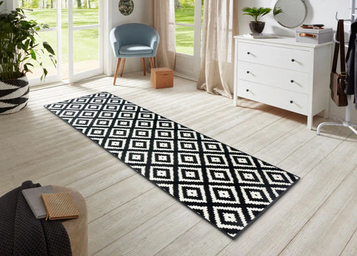Hanse Home hamla diamond black cream Black Living Room Geometric Rug.