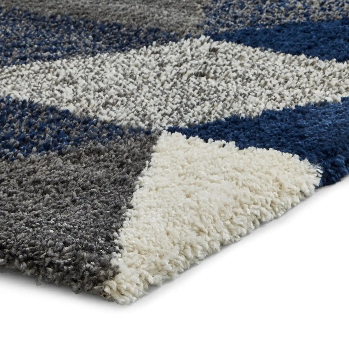  royal nomadic 7611 cream navy    Rug.