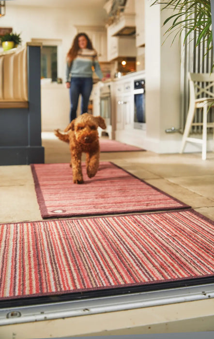 Patterned Hug Rug Red Stripe 2