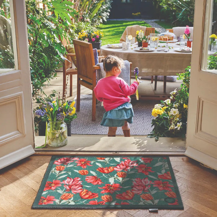Hug Rug Washable Tumbling Tulips Multi