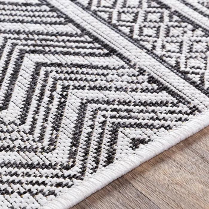 MIMI In- & Outdoor Geometric Black Rug