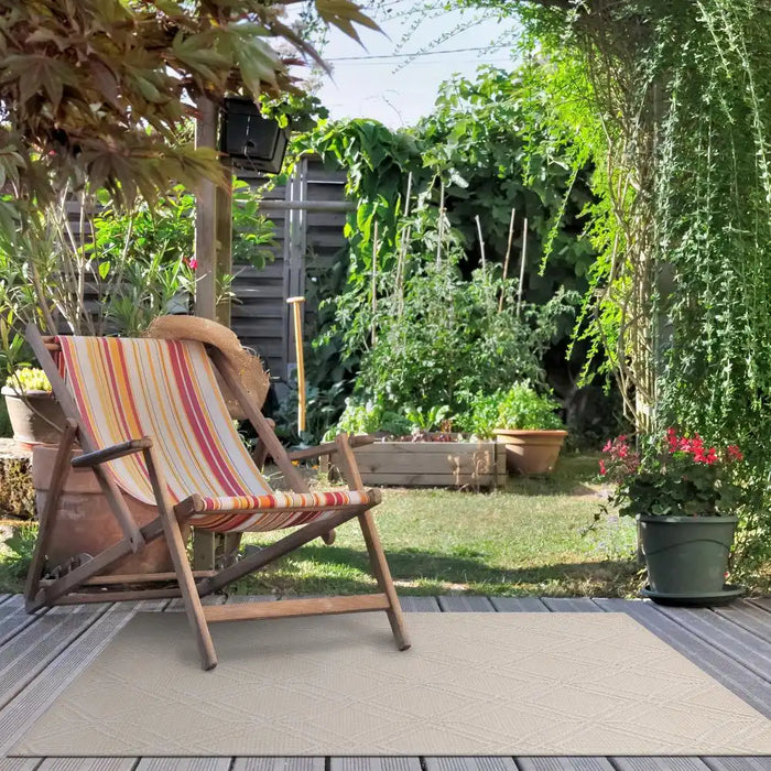 Esselle blenheim outdoor cream Ivory, Cream Living Room Washable Rug.