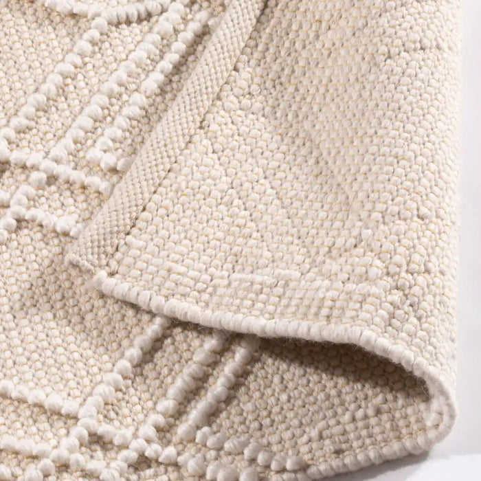 Esselle blenheim outdoor cream Ivory, Cream Living Room Washable Rug.
