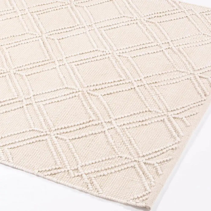 Esselle blenheim outdoor cream Ivory, Cream Living Room Washable Rug.
