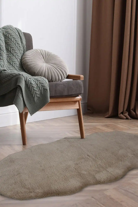 Homemaker luxury faux fur natural Beige Living Room Shaggy Rug.
