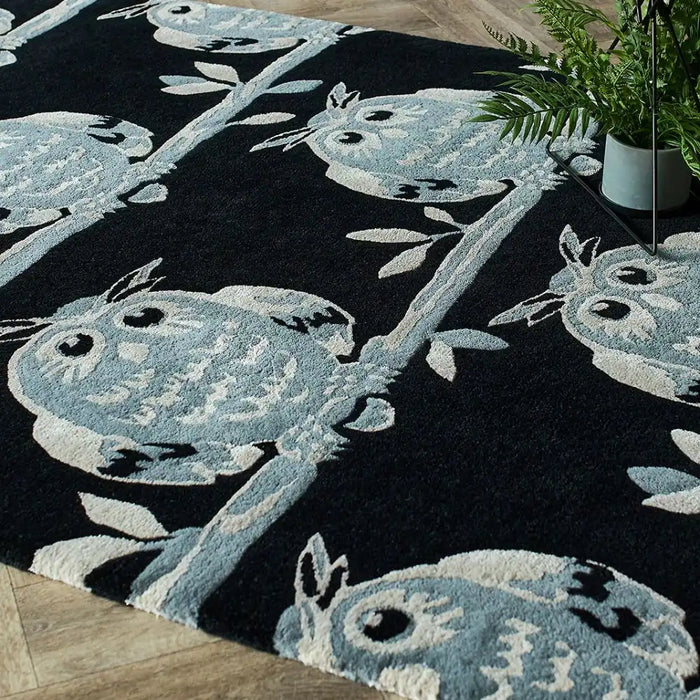 Woven Edge natural world owl Grey, Black Living Room Wool Rug.